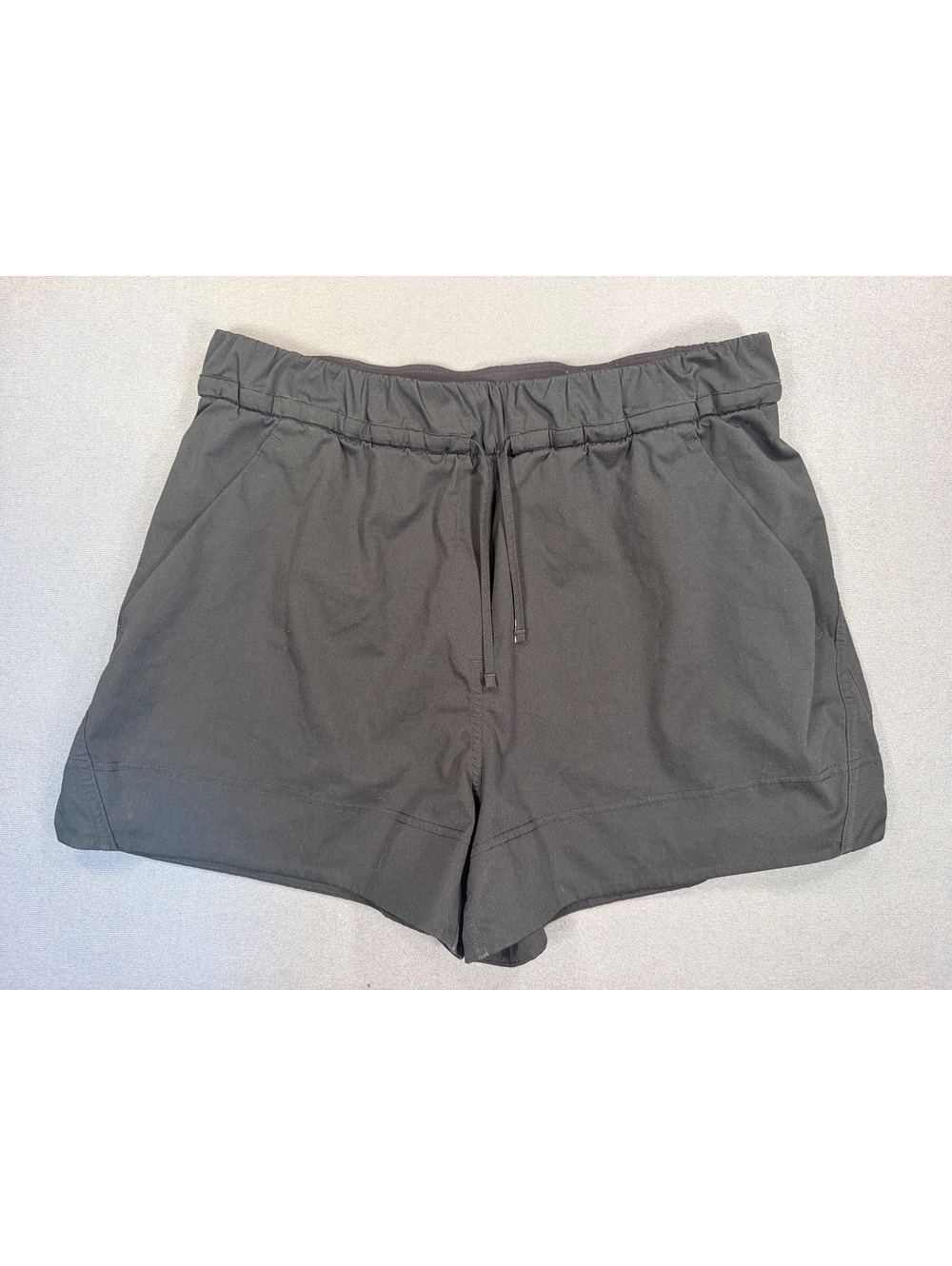 Lululemon Cinchable Waist High Rise Woven Shorts 3.5 Black Size L LW7CPGS